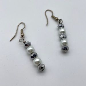 ⭐️ Elegant glass beaded earrings